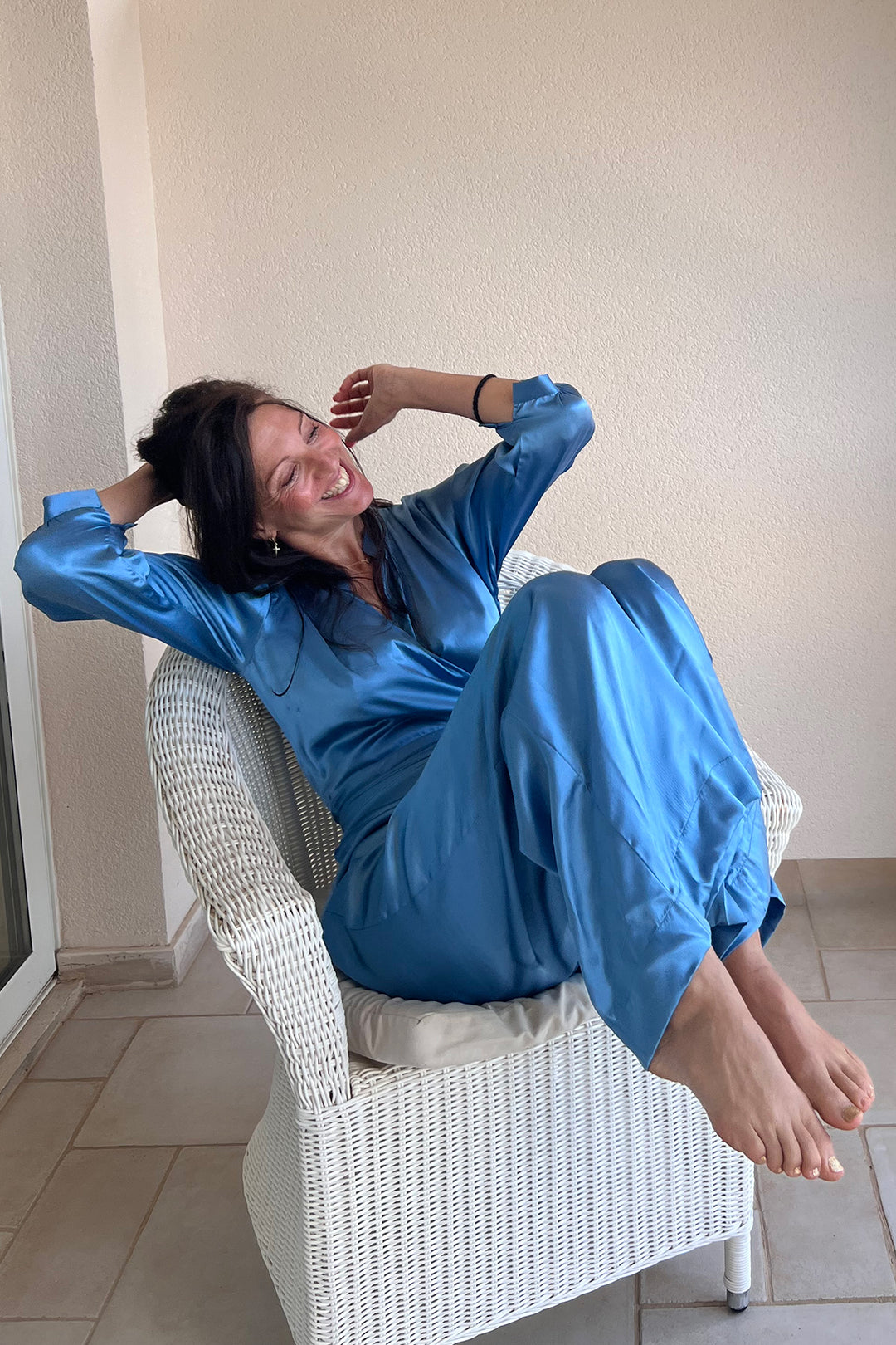 Blue long jumpsuit. Summer wedding guest outfit. Comfortable wedding guest outfit.