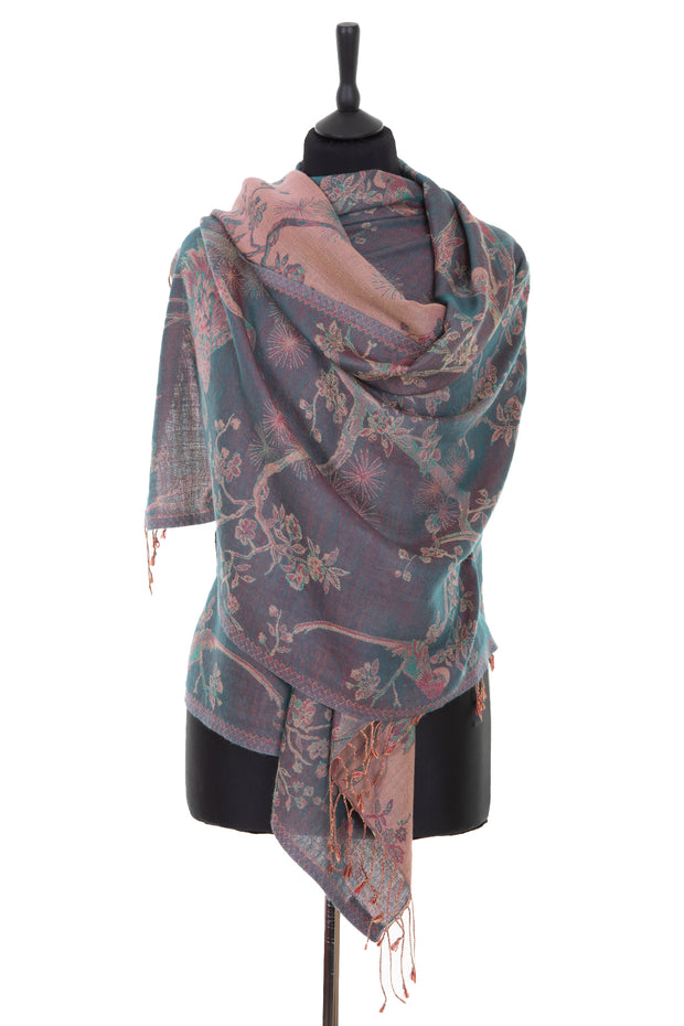 Womens reversible cashmere shawl in iridescent teal and dusty pink