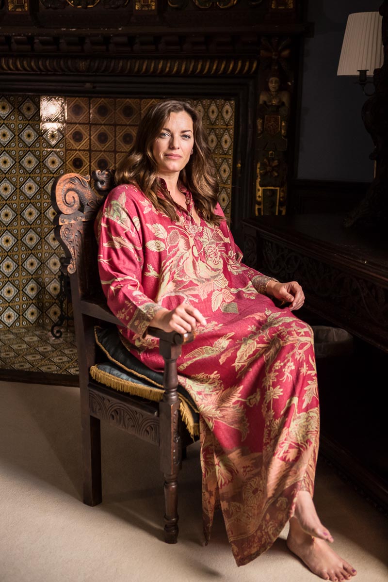 Long Shibumi kaftan in red. Floral pattern dress for summer.