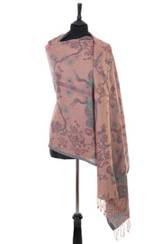 Womens reversible cashmere silk blend shawl in Dusty Pink