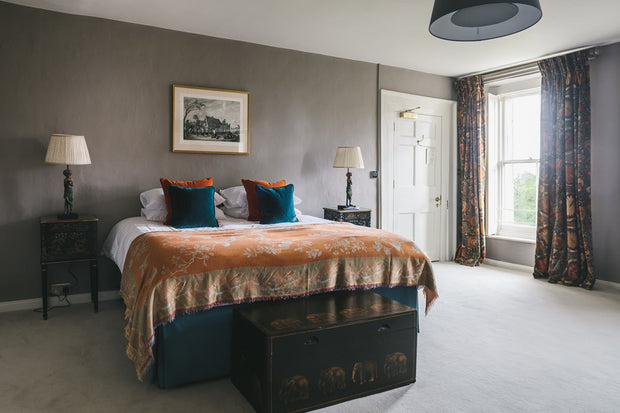 Bedspread/Throw in Apricot Moon