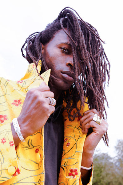 Long coat in yellow with red flowers. Embroidered silk coat. 