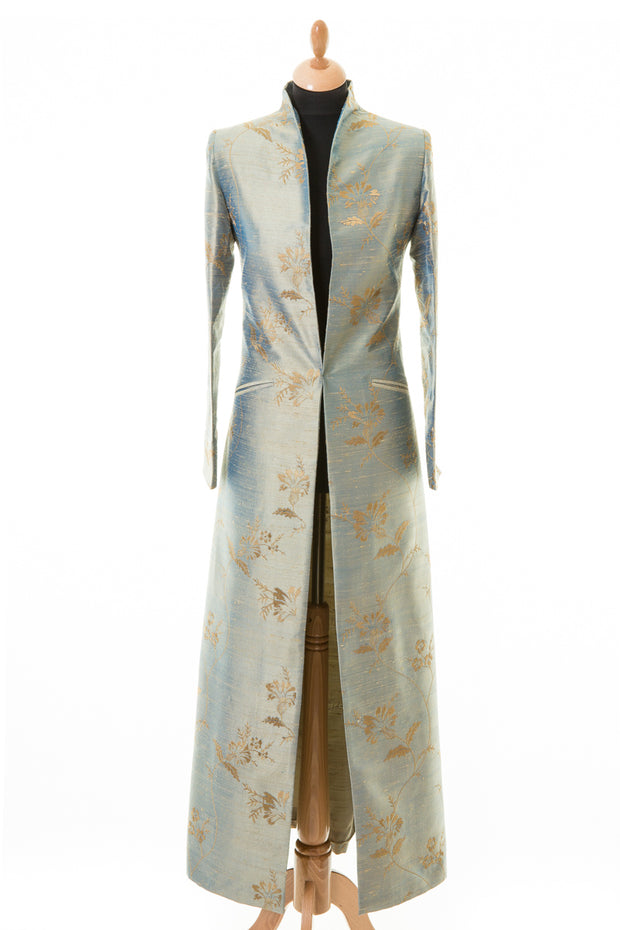 Shibumi Devi silk coat in Narnia