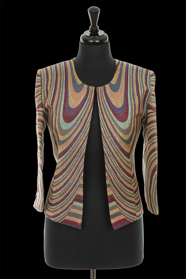 Short women's jacket with geo pattern. 