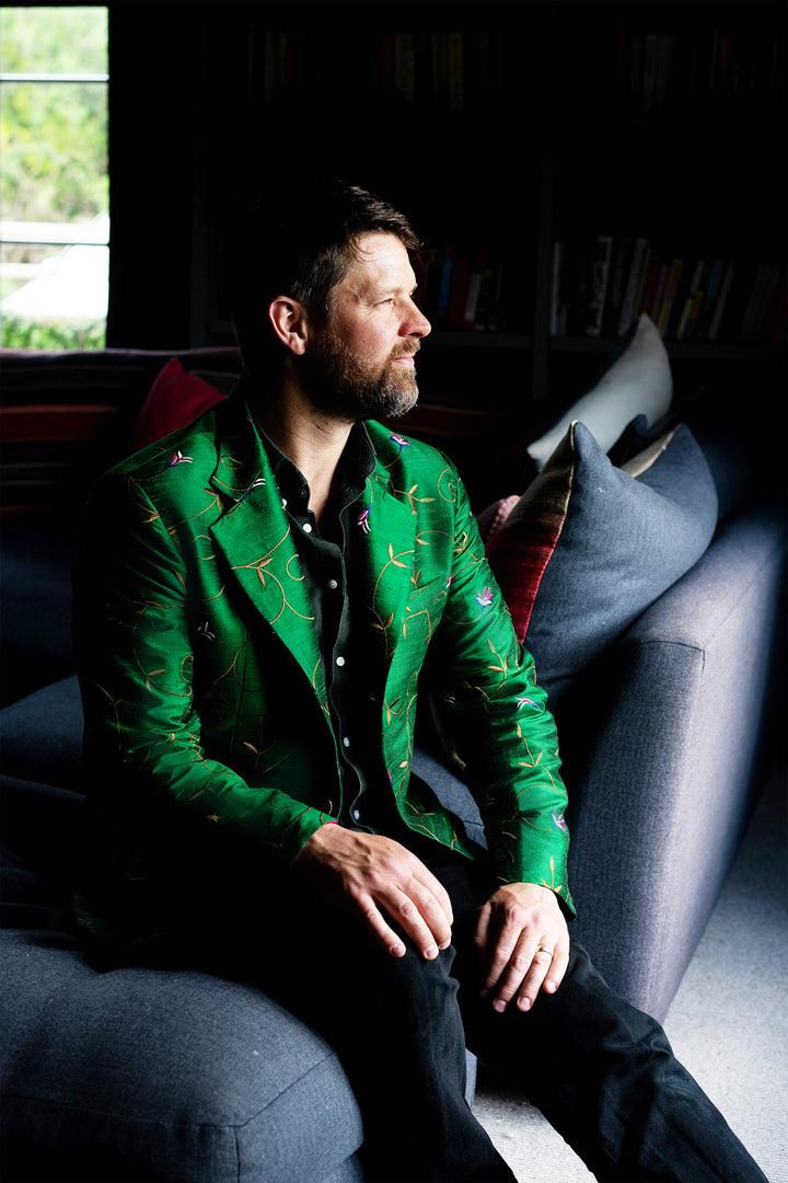 Green blazer for men. Elegant green blazer with soft details. Smart green jacket for men. 