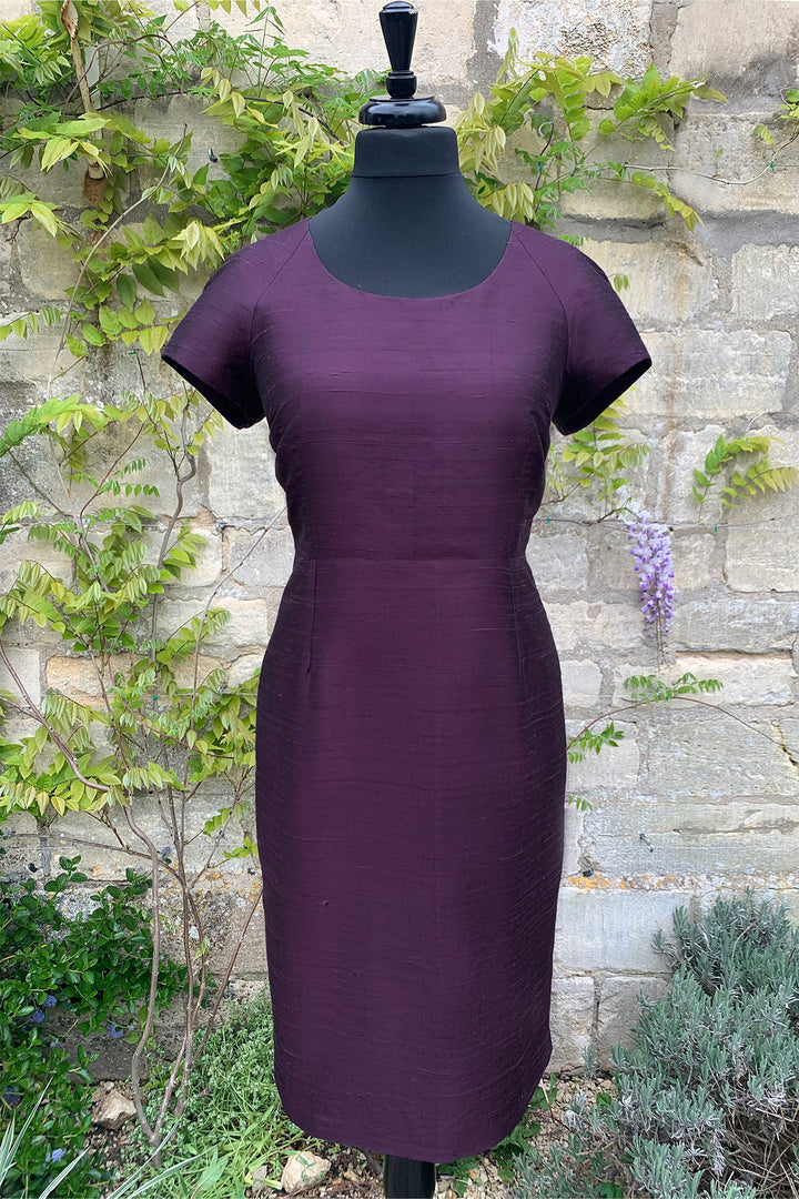 ladies- raw-silk-fitted-shift-dress-aubergine-purple-mother-of-the-bride-outfit-wedding-guest-dress-sample-sale