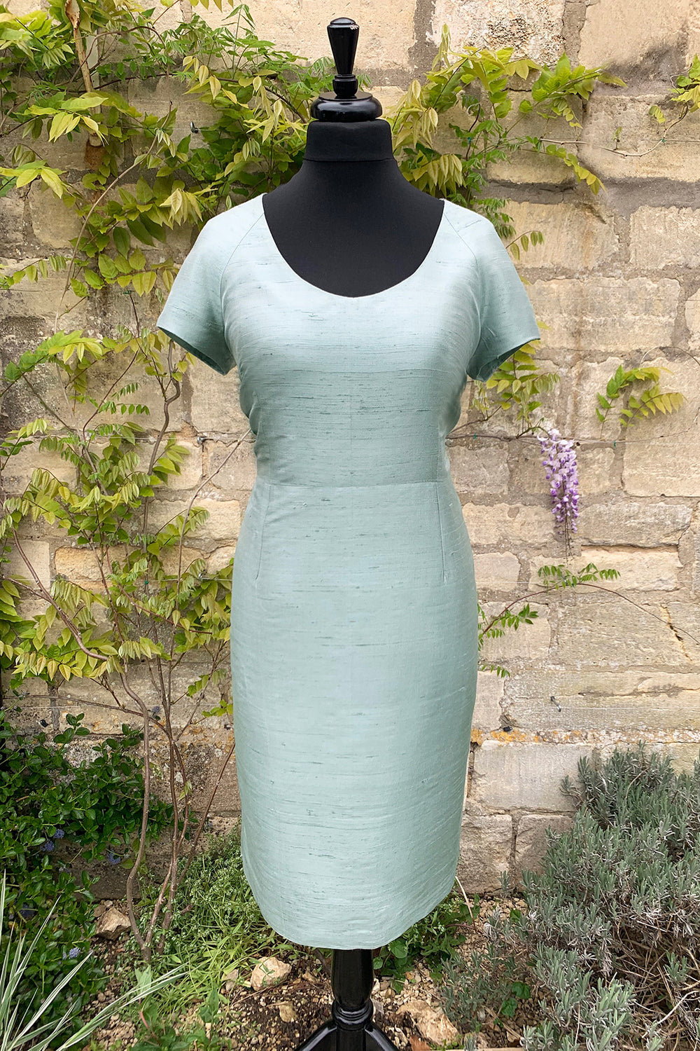 ladies-blue-grey-raw-silk-mother-of-the-bride-dress-tailored-shift-dress-wedding-guest-outfit-sample-sale