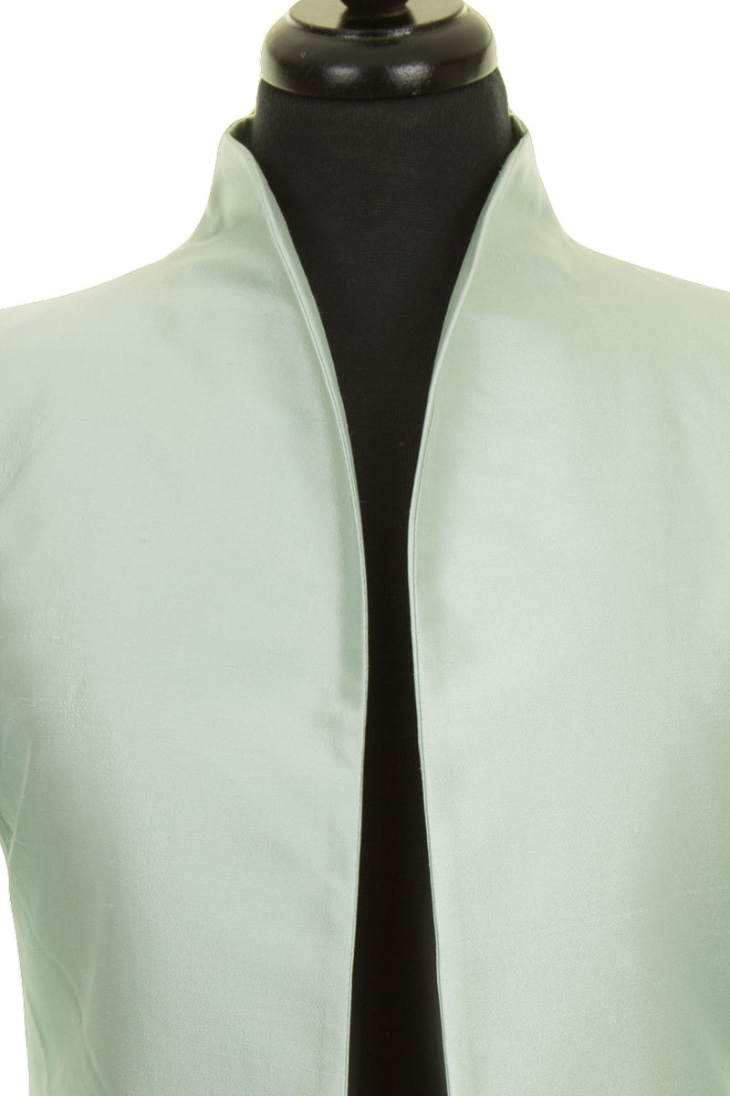 High collar ladies coat. 