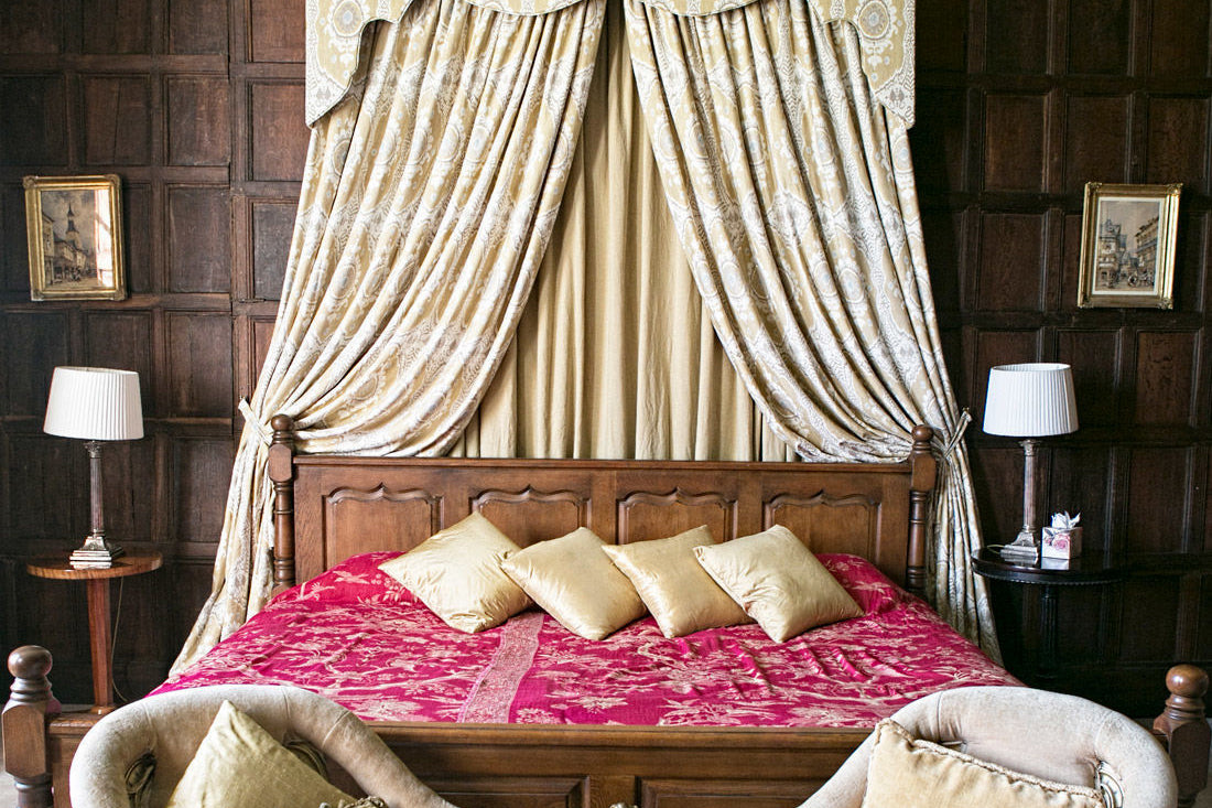 Reversible Bed Throw in Deep Raspberry – Shibumi